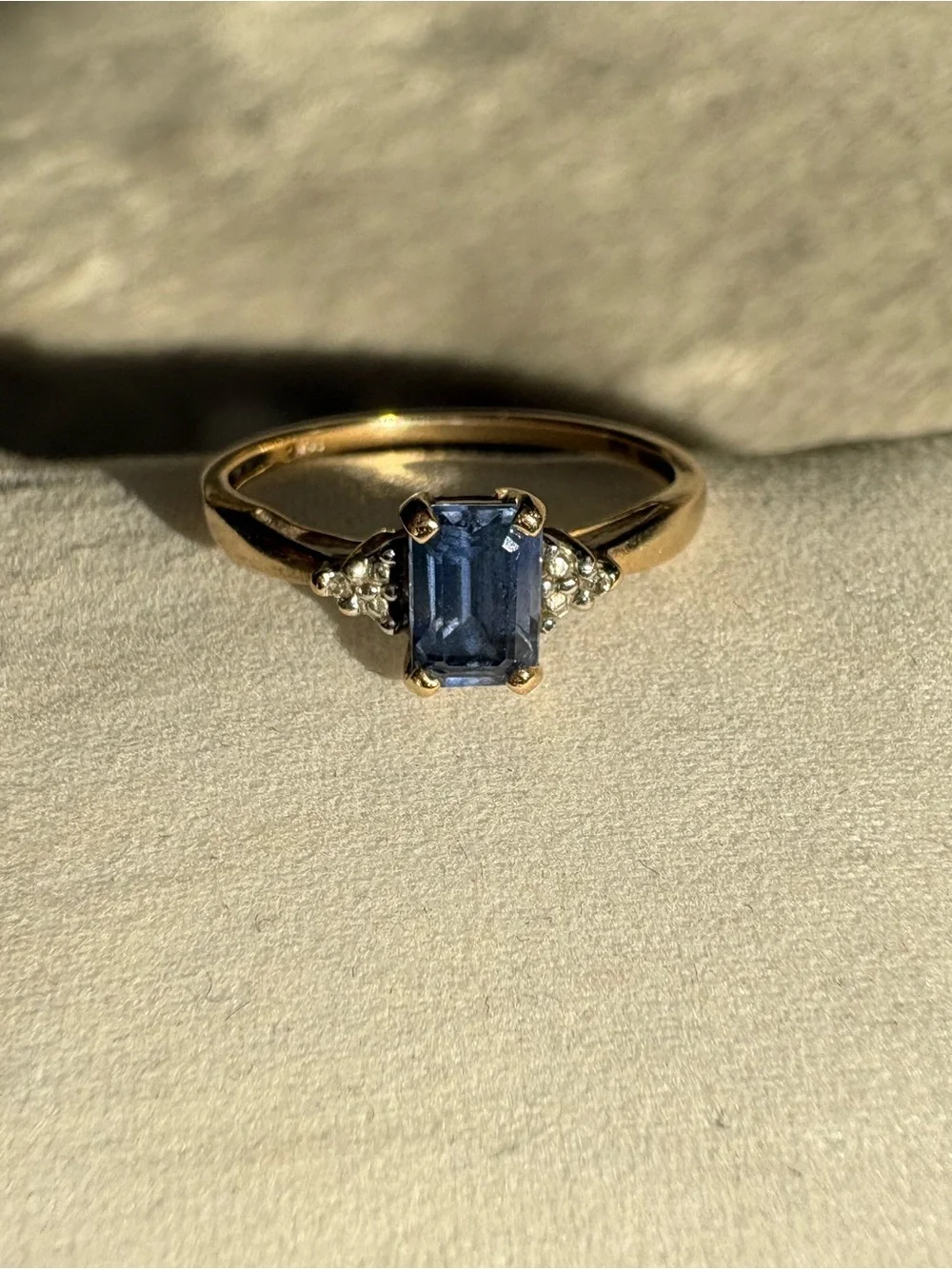 14k Solid Gold Ring with 1.2ct Natural Blue Sapphire & Diamond Accents